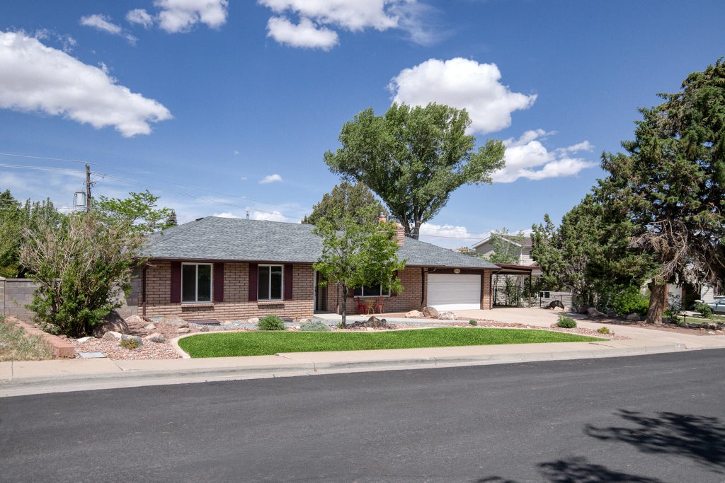 Photo of 978 S Fountain DR, Cedar City, UT 84720 (MLS # 116801)