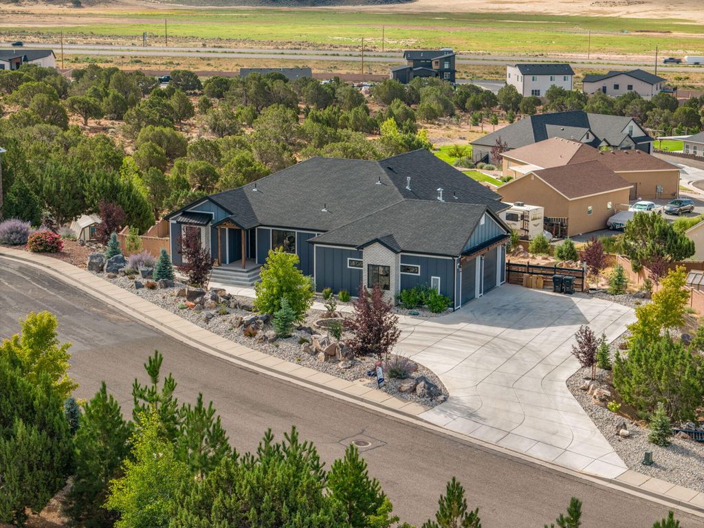Photo of 2753 W Eagle Ridge Loop Loop S, Cedar City, UT 84720 (MLS # 110694)