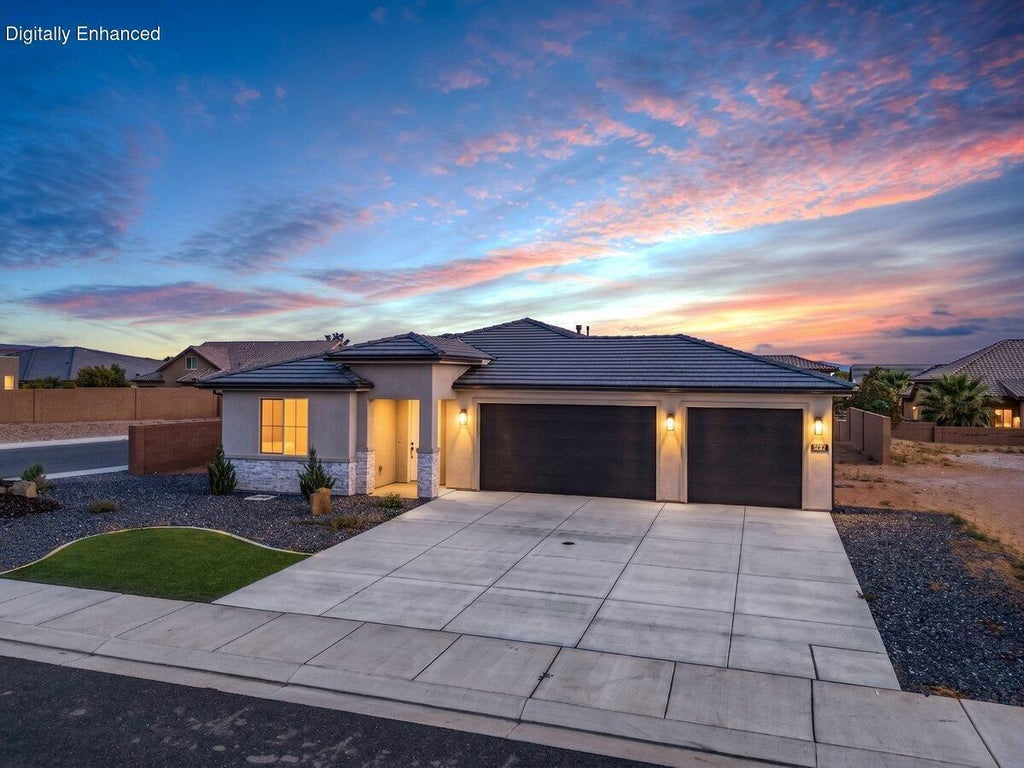 Photo of 2562 S 3870 W, Hurricane, UT 84737 (MLS # 117840)