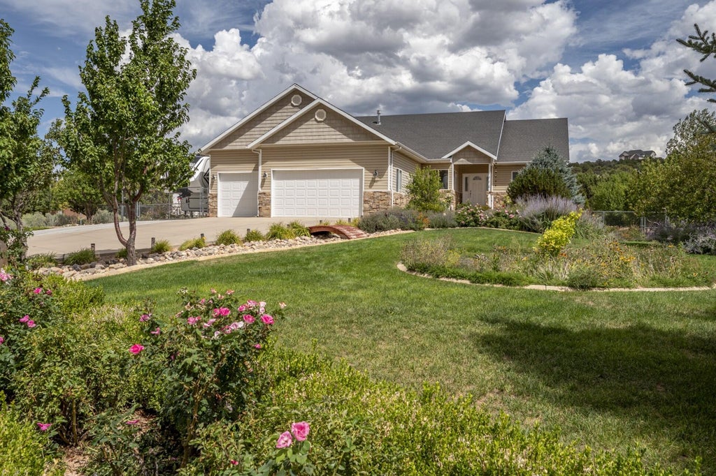 Photo of 937 S Laurie LN, Cedar City, UT 84720 (MLS # 117867)