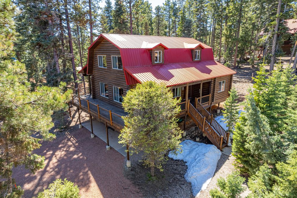 Photo of 1390 E Ruger LN, Duck Creek Village, UT 84762 (MLS # 115552)