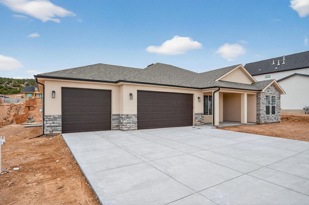 Photo of 537 S Bryant St St, Cedar City, UT 84720 (MLS # 114175)