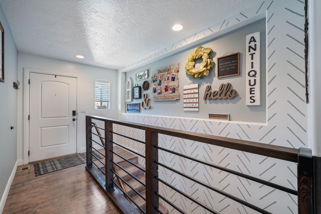 Photo of 785 S Peachtree DR, Toquerville, UT 84774 (MLS # 113106)