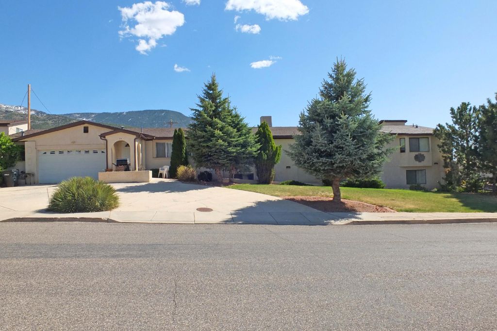 Photo of 679 Sunset DR, Cedar City, UT 84720 (MLS # 111219)
