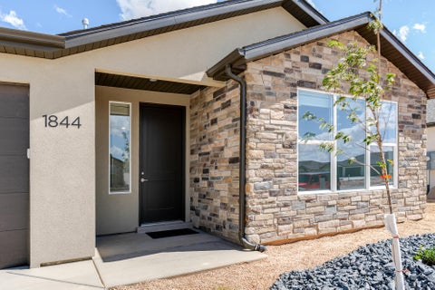 Photo of 1844 N Bald Eagle, Cedar City, UT 84721 (MLS # 117936)
