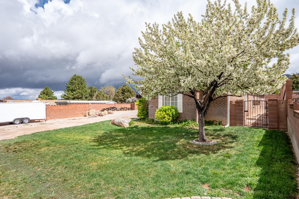 Photo of 1177 S Mountain View DR, Cedar City, UT 84720 (MLS # 115570)