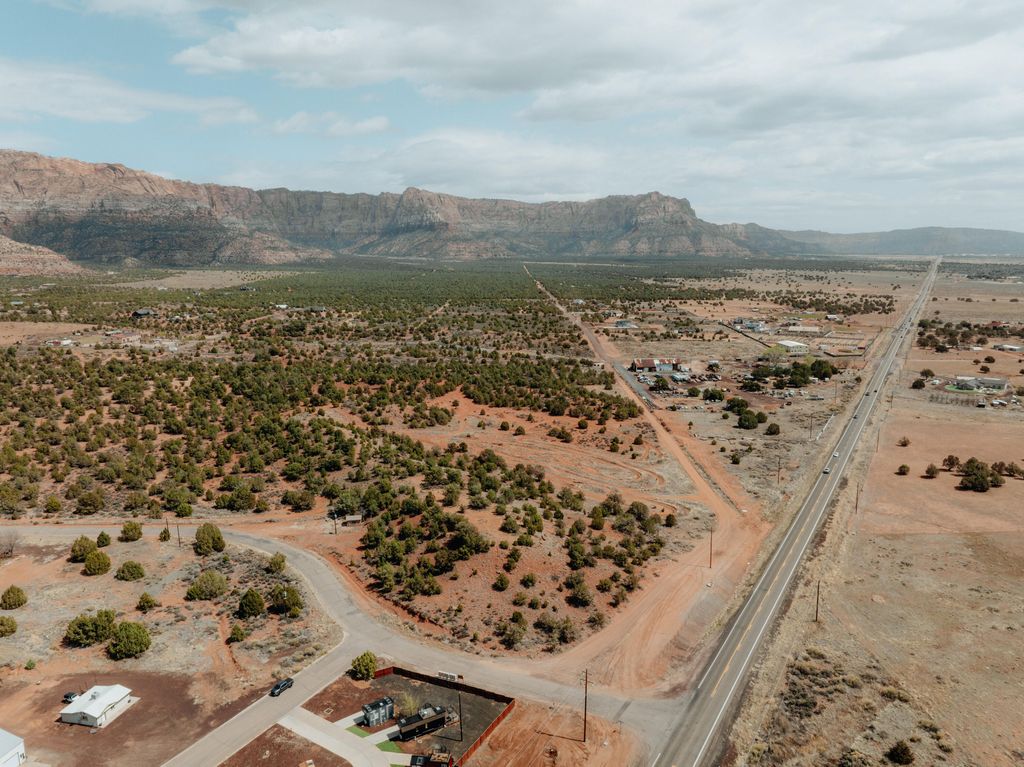 Photo of 1933 S Canyon Drive, Apple Valley, UT 84737 (MLS # 115588)