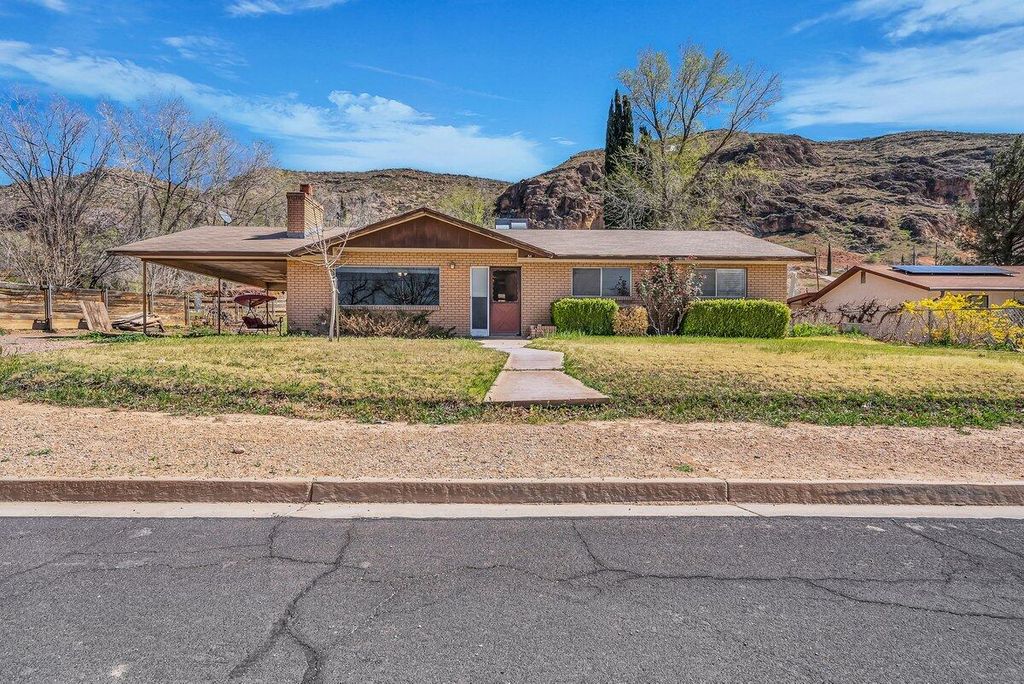 Photo of 34 N 60 E, La Verkin, UT 84745 (MLS # 115229)