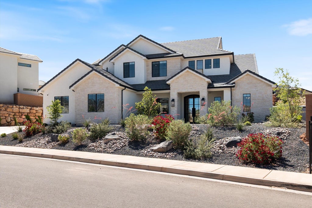 Photo of 1192 E Corral Way, Washington, UT 84780 (MLS # 118005)