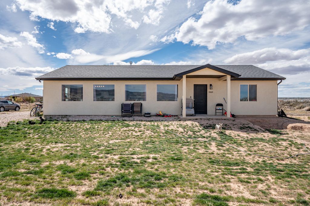 Photo of 5569 N 3100 W, Cedar City, UT 84721 (MLS # 115947)