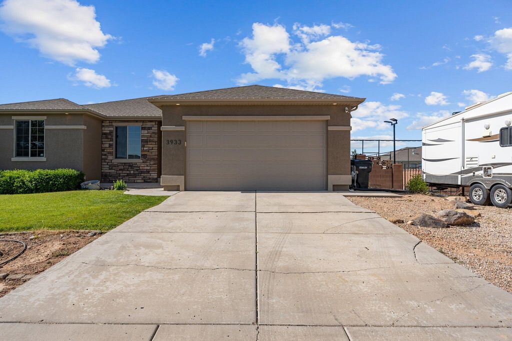 Photo of 3933 W 150 S, Cedar City, UT 84720 (MLS # 111735)