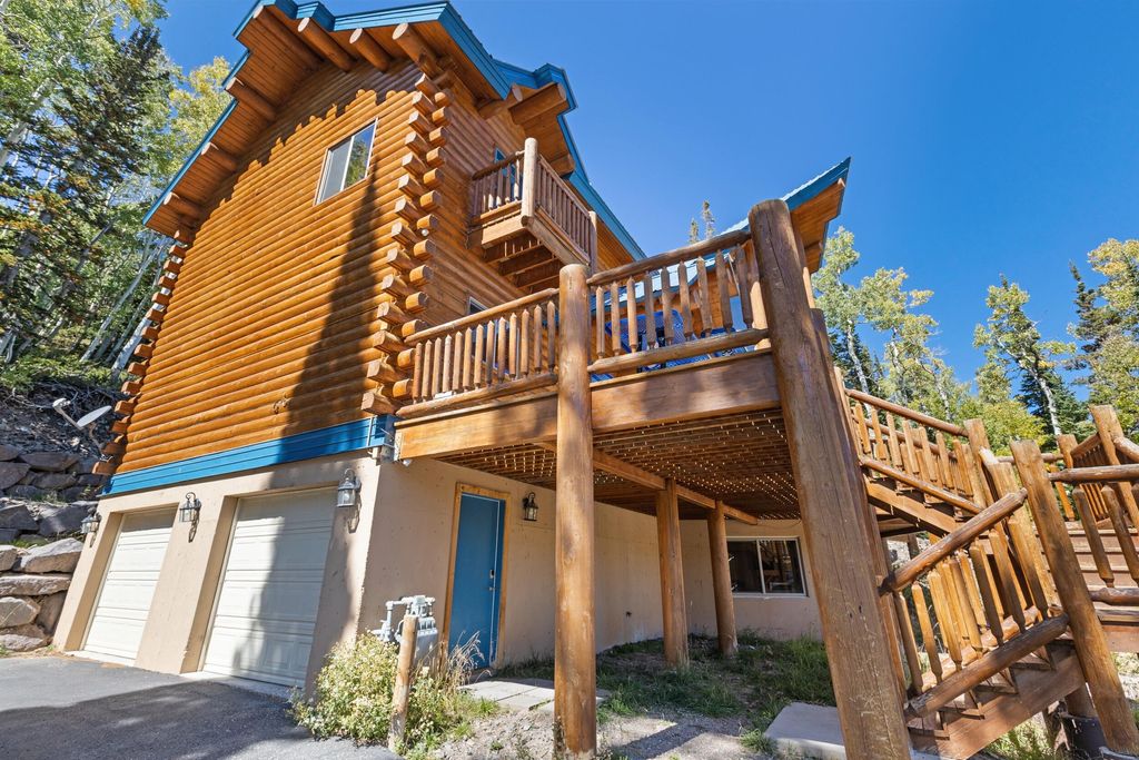 Photo of 392 W Pinehurst St, Brian Head, UT 84719 (MLS # 113183)