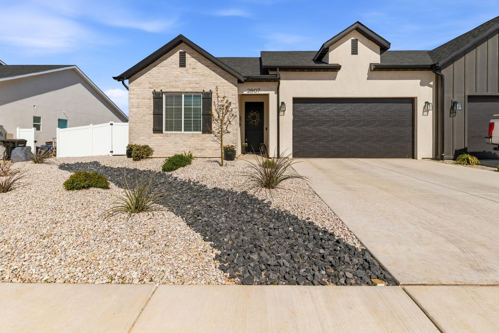 Photo of 2807 N Rosie LP, Cedar City, UT 84721 (MLS # 116089)