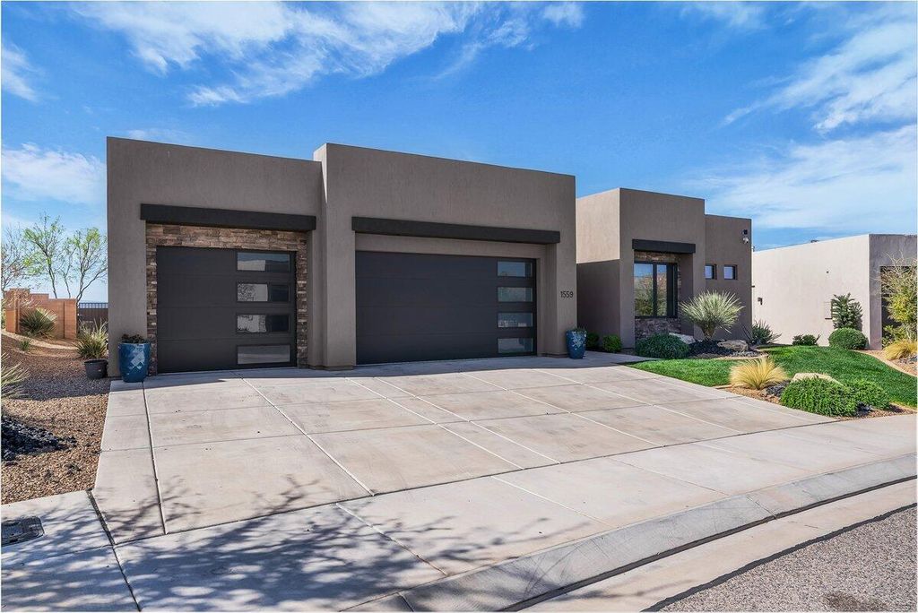 Photo of 1559 W Firepit Knoll DR, Saint George, UT 84770 (MLS # 115494)