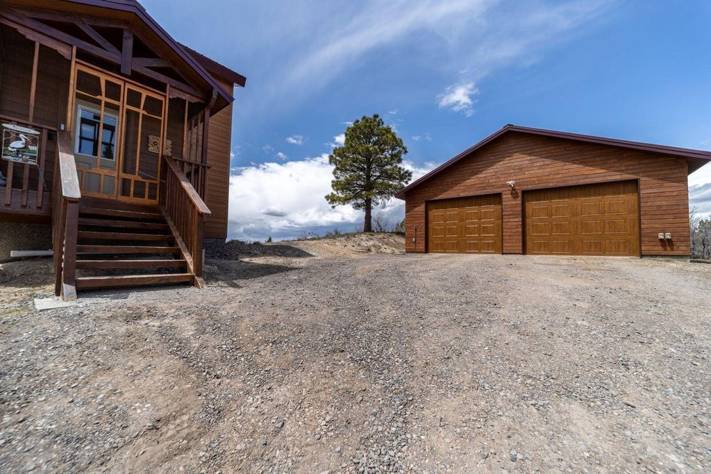 Photo of 1920 W Silverado Ridge Rdg, Duck Creek Village, UT 84762 (MLS # 110649)