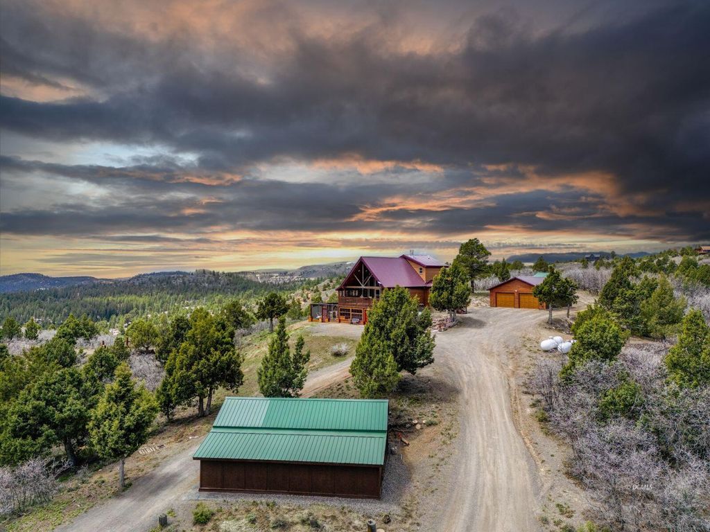 Photo of 1920 W Silverado Ridge Rdg, Duck Creek Village, UT 84762 (MLS # 110649)