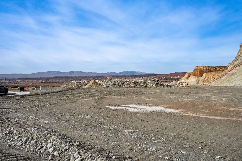 Photo of 1059 E TOMAHAWK DR #LOT 504, Washington, UT 84780 (MLS # 101115)