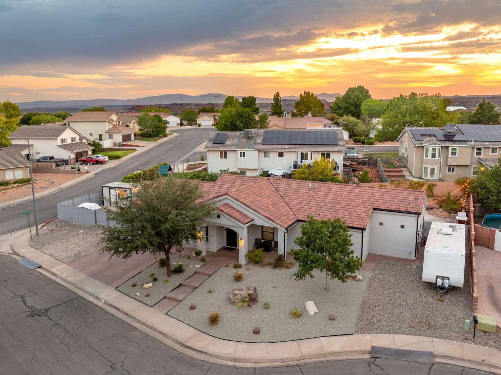 Photo of 621 N Palm CIR, Washington, UT 84780 (MLS # 117651)