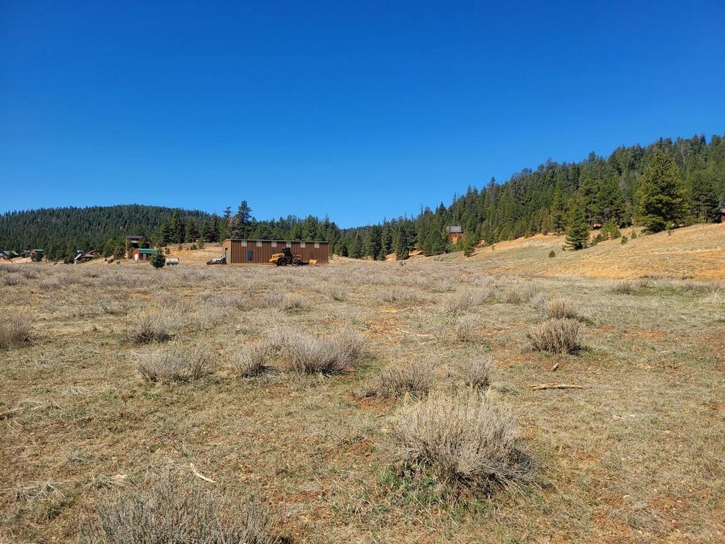 Photo of 530 N Grassy Trail, Duck Creek Village, UT 84762 (MLS # 110981)