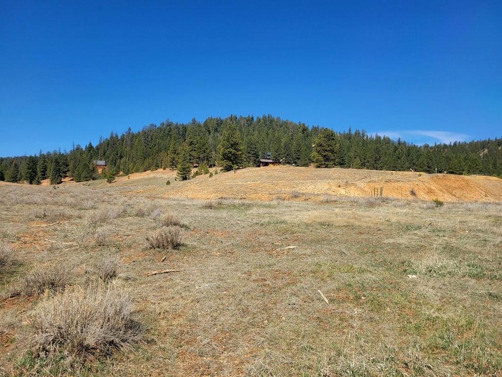 Photo of 530 N Grassy Trail, Duck Creek Village, UT 84762 (MLS # 110981)