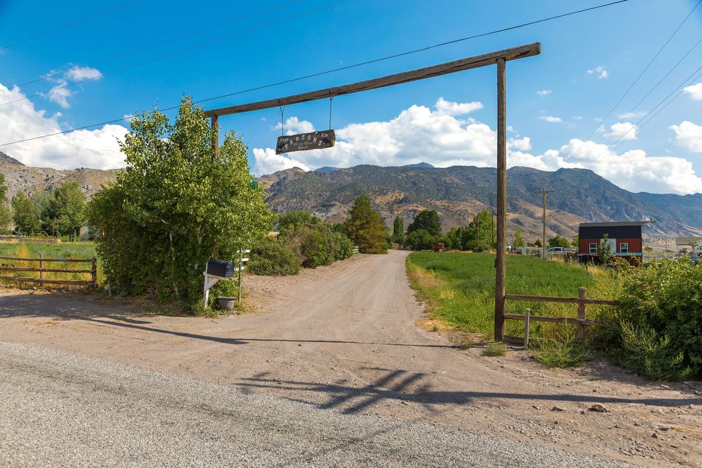 Photo of 442 E Valley View LN, Monroe, UT 84754 (MLS # 113004)