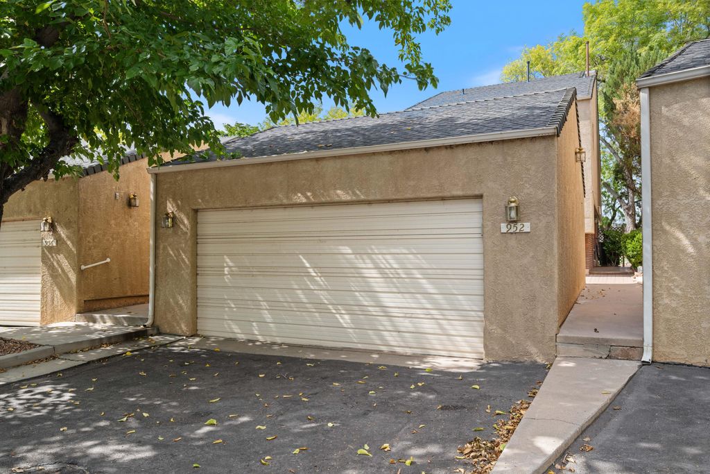 Photo of 952 W Bloomington DR S, Saint George, UT 84790 (MLS # 113346)