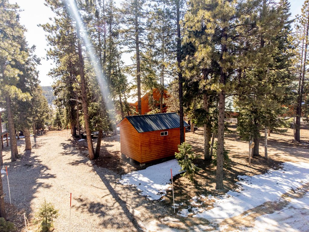 Photo of 2090 E Bryce View Rd, Duck Creek Village, UT 84762 (MLS # 114690)