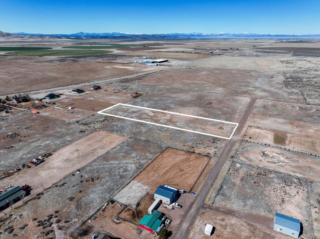 Photo of TBD N 2800 E #Lot 18, Enterprise, UT 84725 (MLS # 113149)