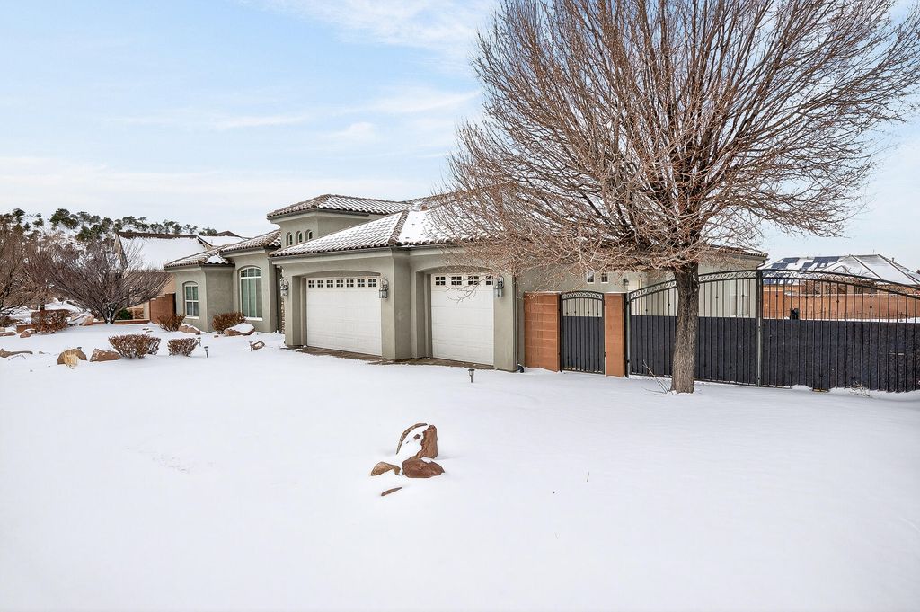 Photo of 1055 E Mill Hollow Way, Cedar City, UT 84721 (MLS # 114900)