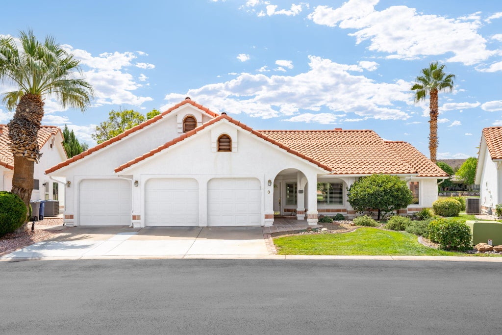 Photo of 150 S Crystal Lakes DR #3, Saint George, UT 84770 (MLS # 118001)