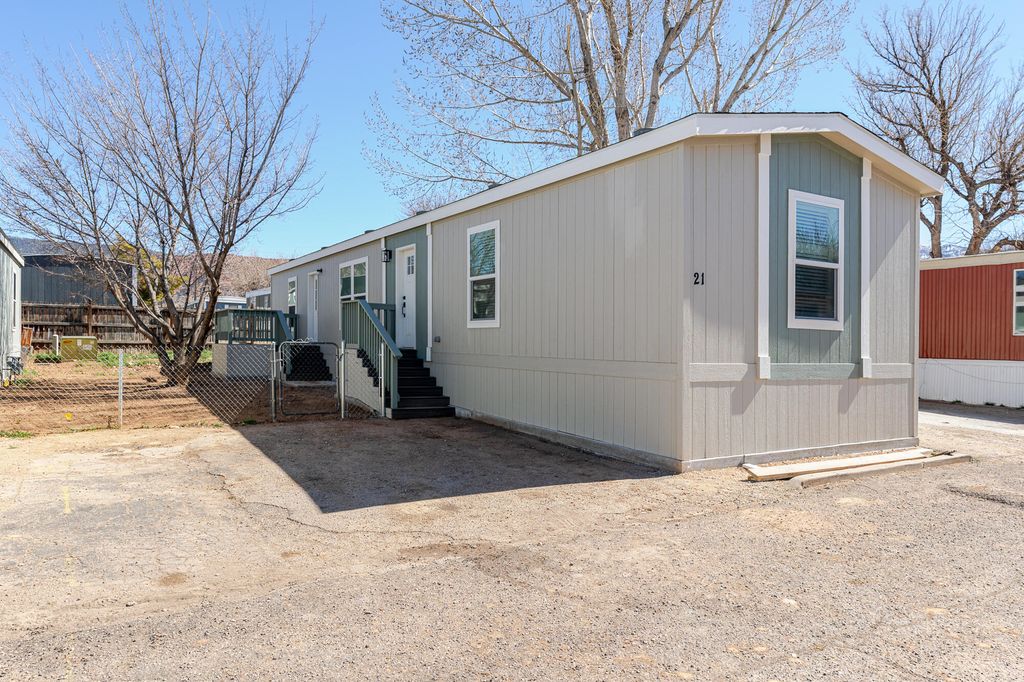 Photo of 465 N 800 W #21, Cedar City, UT 84721 (MLS # 115037)