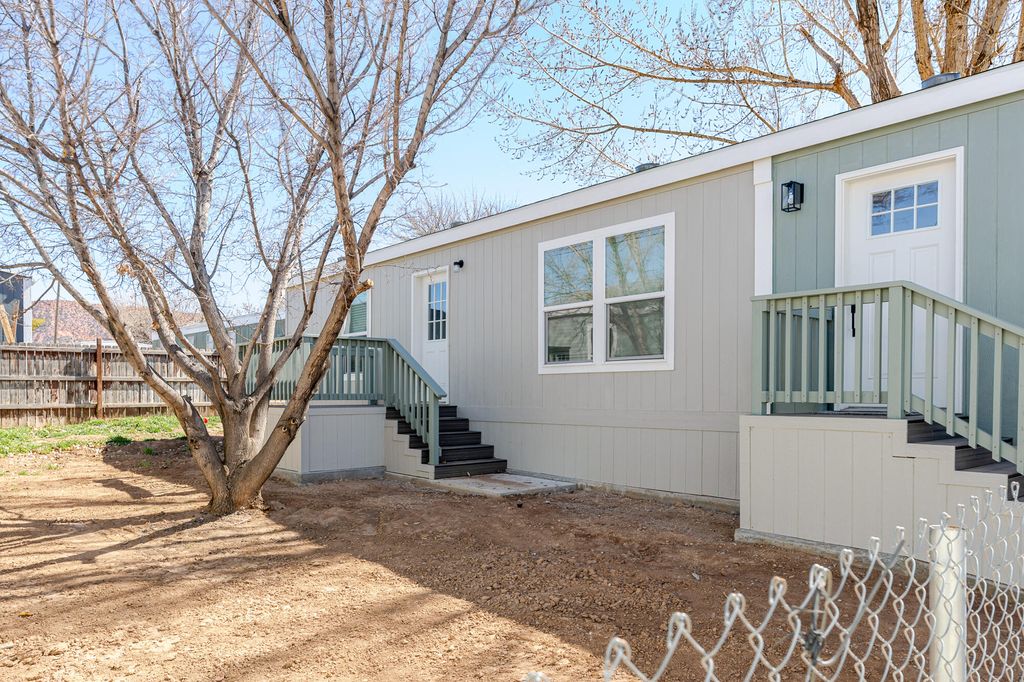 Photo of 465 N 800 W #21, Cedar City, UT 84721 (MLS # 115037)