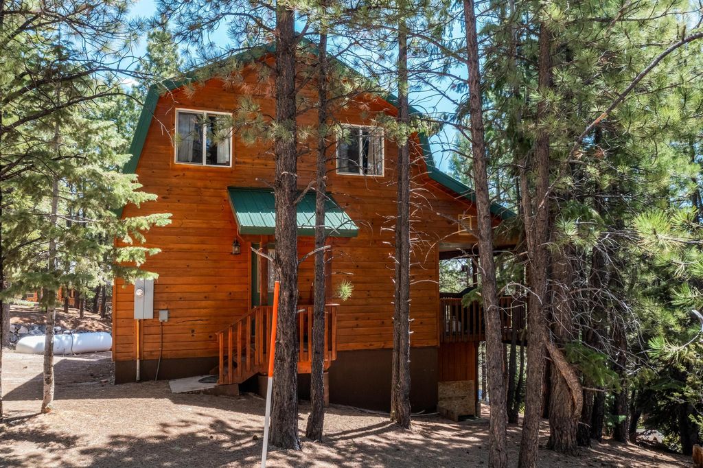 Photo of 1830 Gulfstream DR, Duck Creek Village, UT 84762 (MLS # 111518)