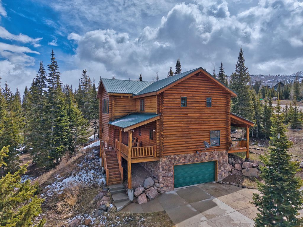 Photo of 731 E Autumn DR, Brian Head, UT 84719 (MLS # 116145)