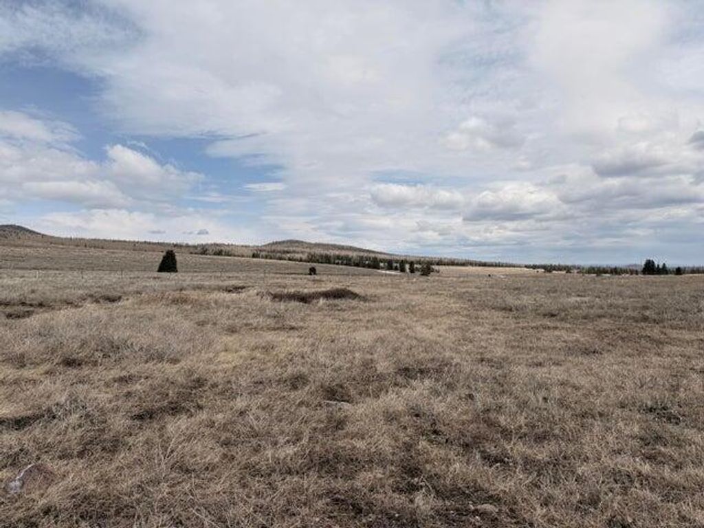 Photo of 2533 E Meadow Lake DR, Brian Head, UT 84719 (MLS # 116074)