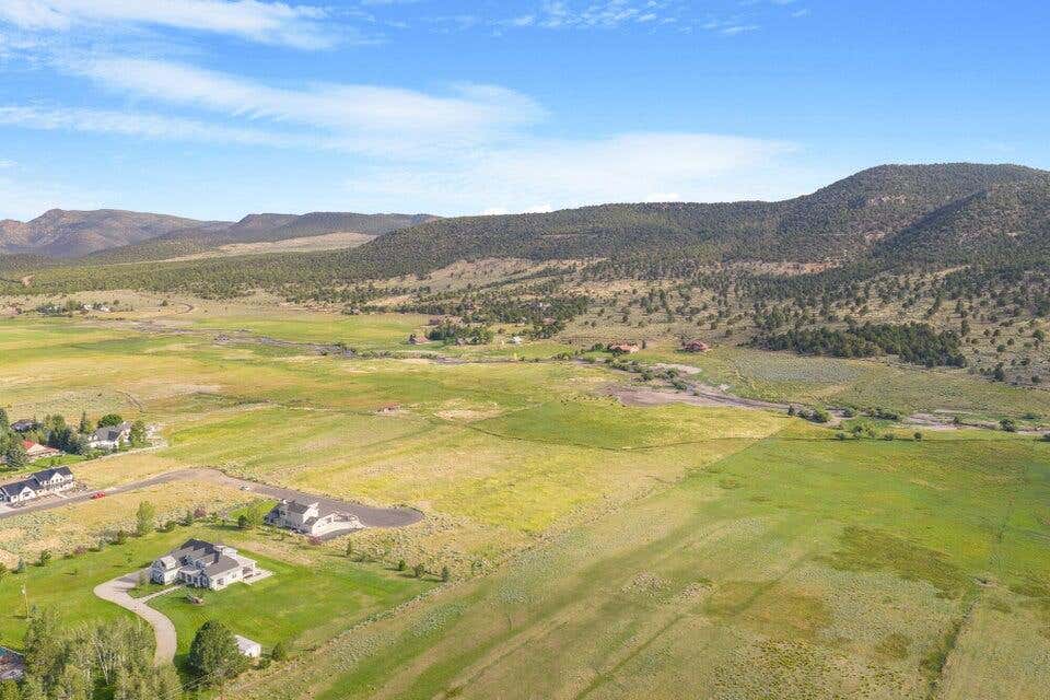 Photo of 638 E 110 CIR N, Pine Valley, UT 84781 (MLS # 117759)