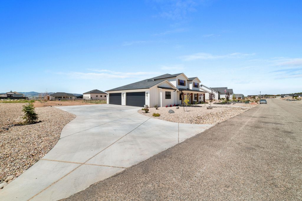 Photo of 1772 S 4150 W, Cedar City, UT 84720 (MLS # 115855)
