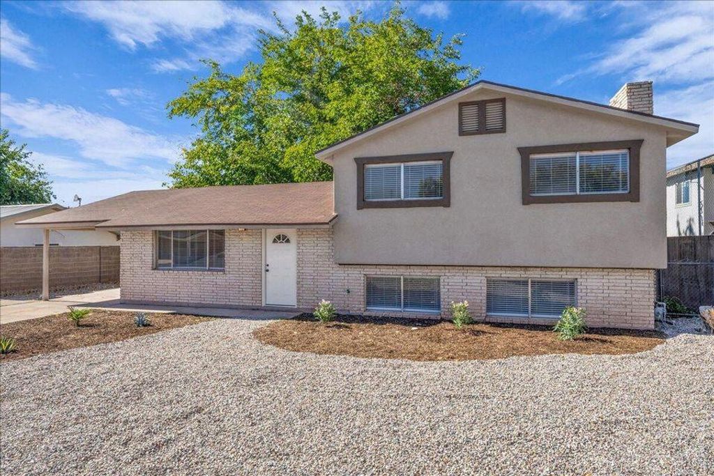 Photo of 134 S 200 E, Washington, UT 84780 (MLS # 113601)