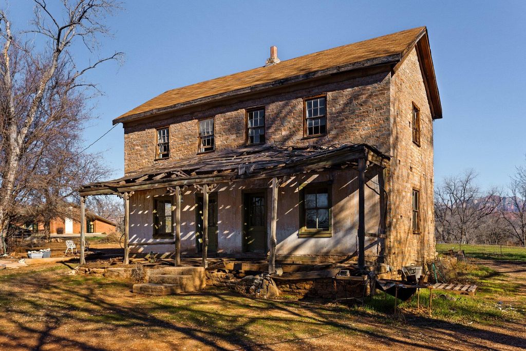 Photo of 83 W 100 S, Virgin, UT 84779 (MLS # 114609)