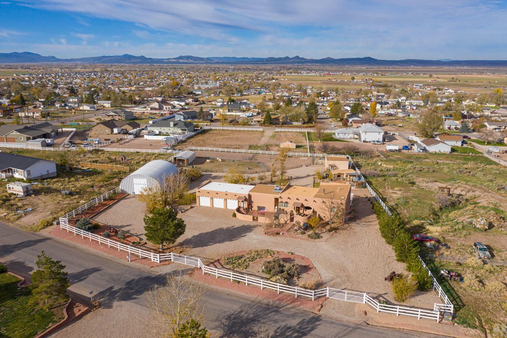 Photo of 4865 N Horseshoe DR, Enoch, UT 84721 (MLS # 115627)