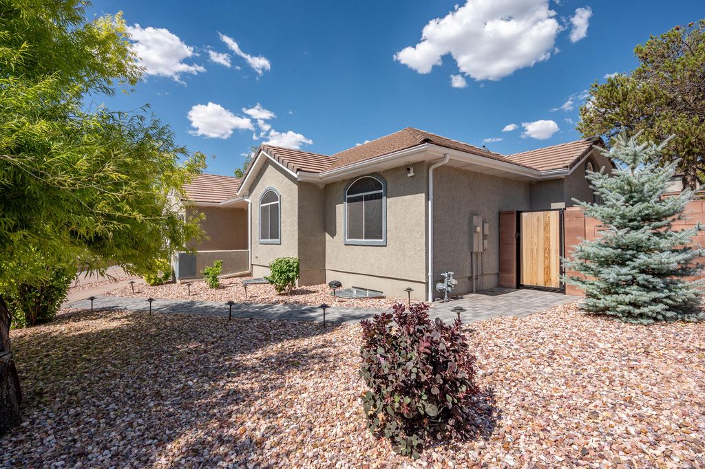 Photo of 2154 N Sumack CIR, Cedar City, UT 84721 (MLS # 112168)