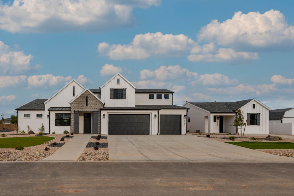 Photo of 5166 N 2570 W, Cedar City, UT 84721 (MLS # 112004)