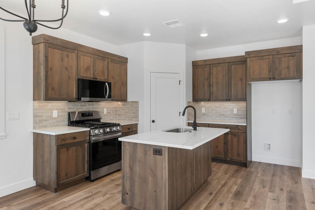 Photo of 341 W Rosie Loop Loop #Lot 26W, Cedar City, UT 84721 (MLS # 112762)
