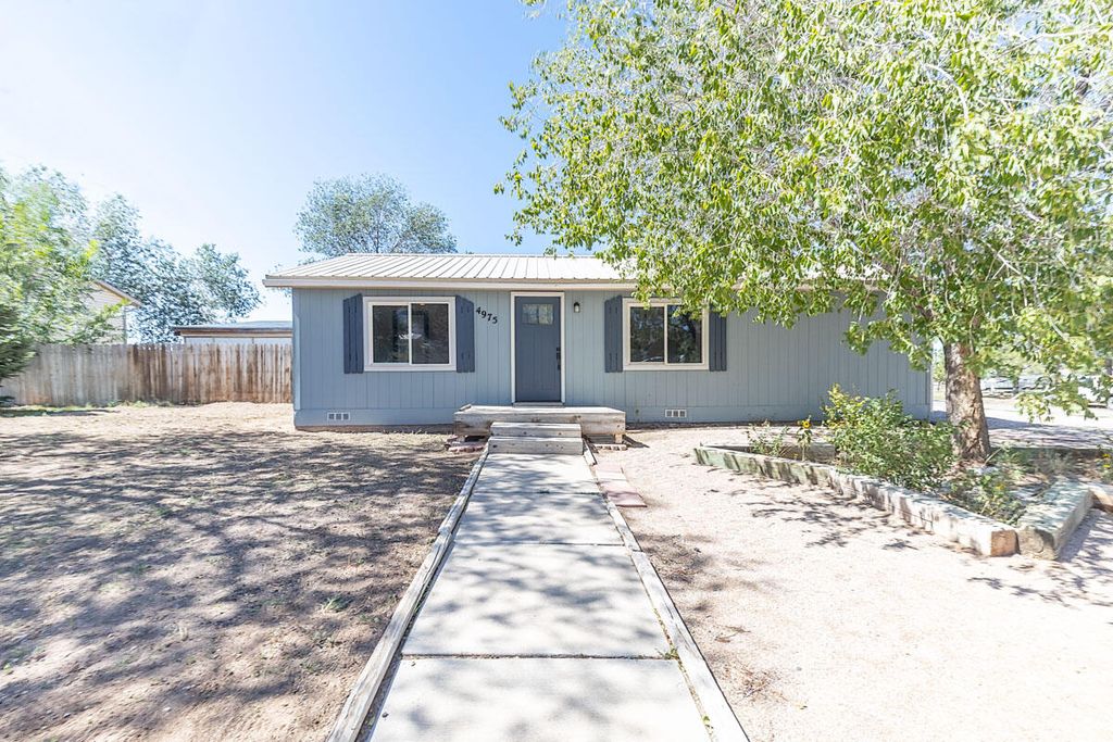 Photo of 4975 N Tomahawk DR, Enoch, UT 84721 (MLS # 113138)