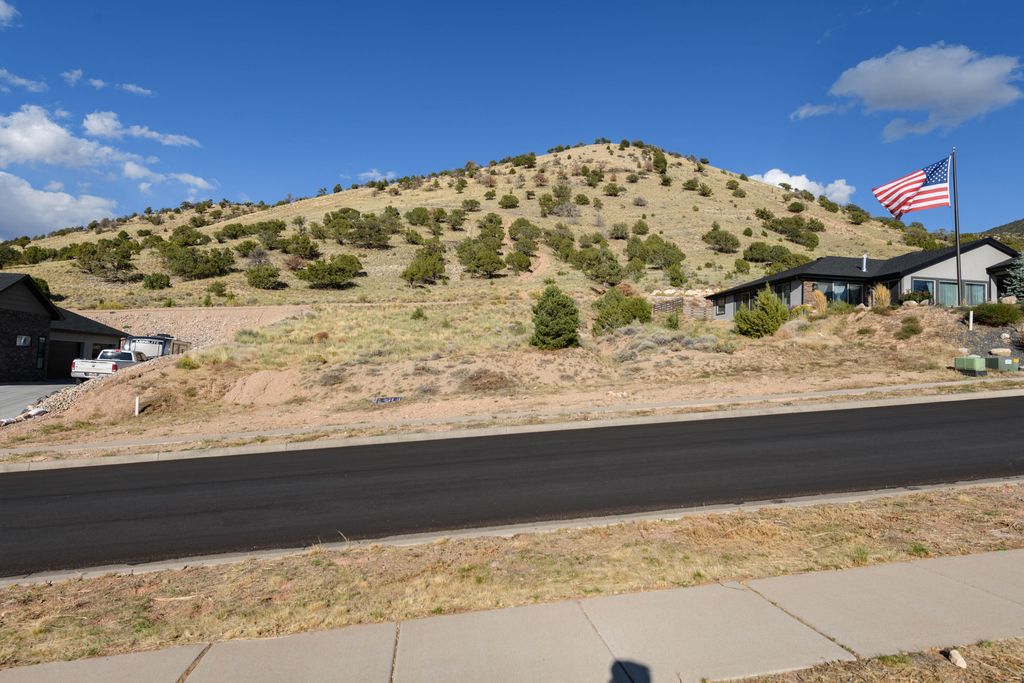 Photo of 1472 N Knoll ST, Cedar City, UT 84721 (MLS # 113874)