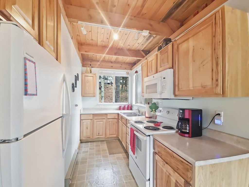 Photo of 2255 E Foxtree RD, Duck Creek Village, UT 84762 (MLS # 118281)