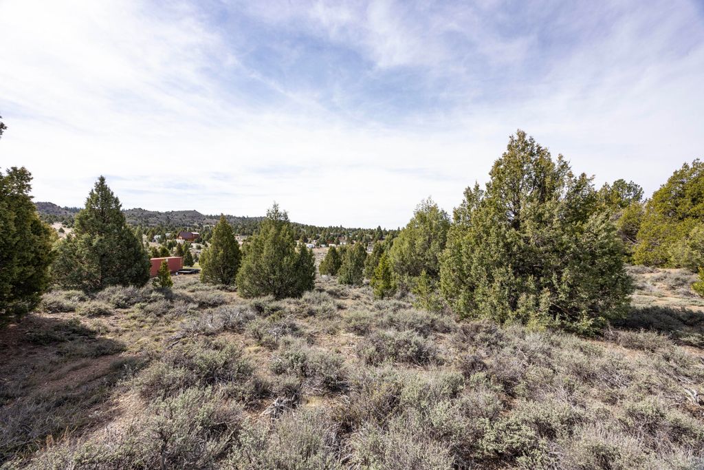 Photo of W Cree Way, Alton, UT 84710 (MLS # 115864)