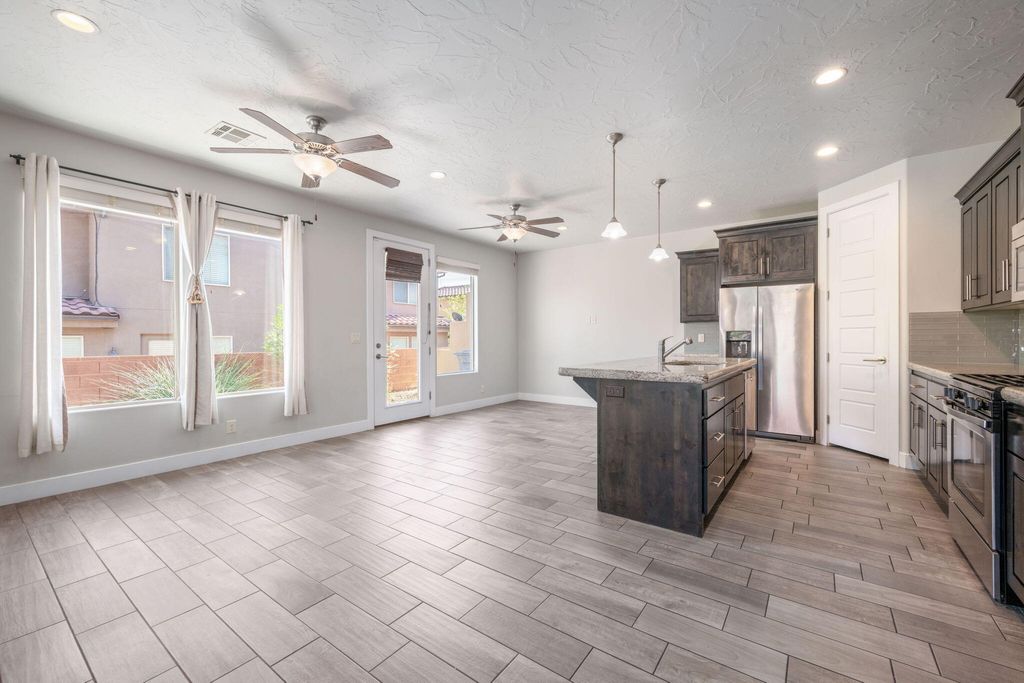 Photo of 325 N RED STONE RD #191, Washington, UT 84780 (MLS # 113732)