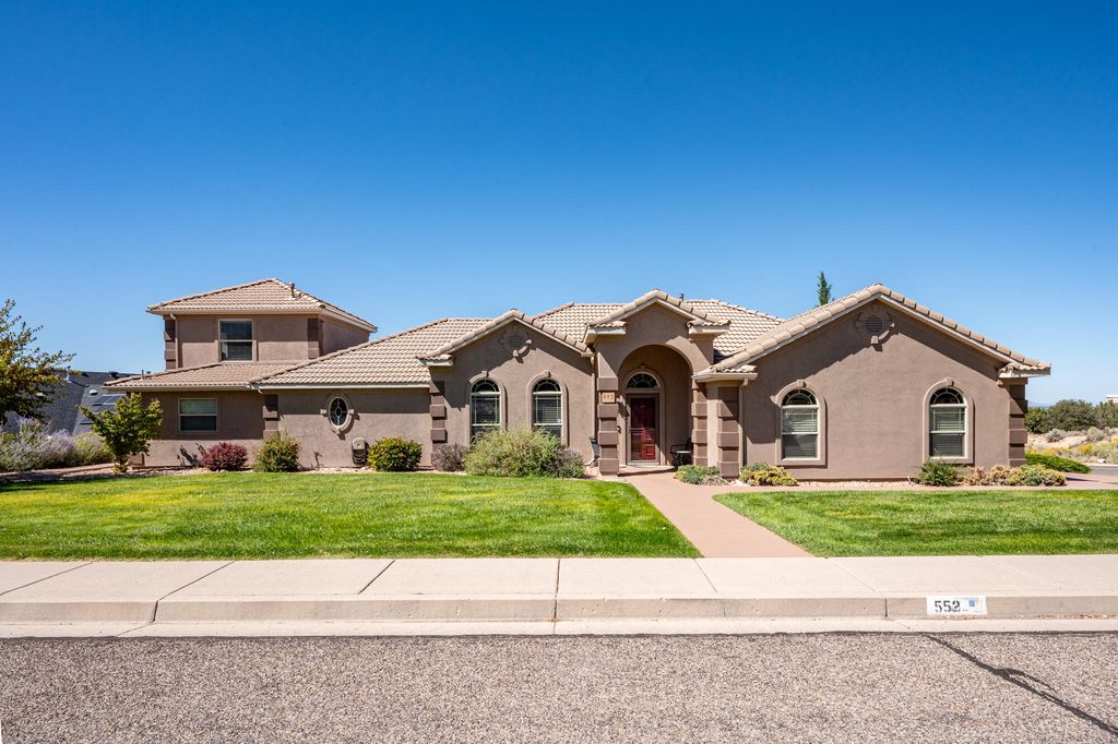Photo of 552 S Cove DR, Cedar City, UT 84720 (MLS # 113237)