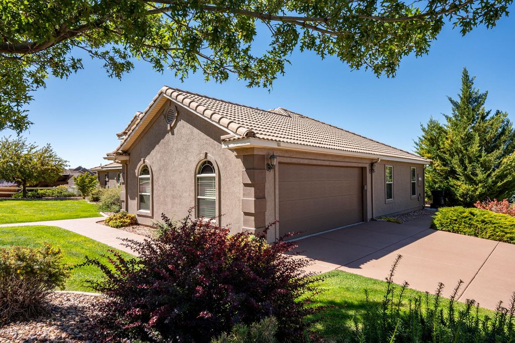Photo of 552 S Cove DR, Cedar City, UT 84720 (MLS # 113237)